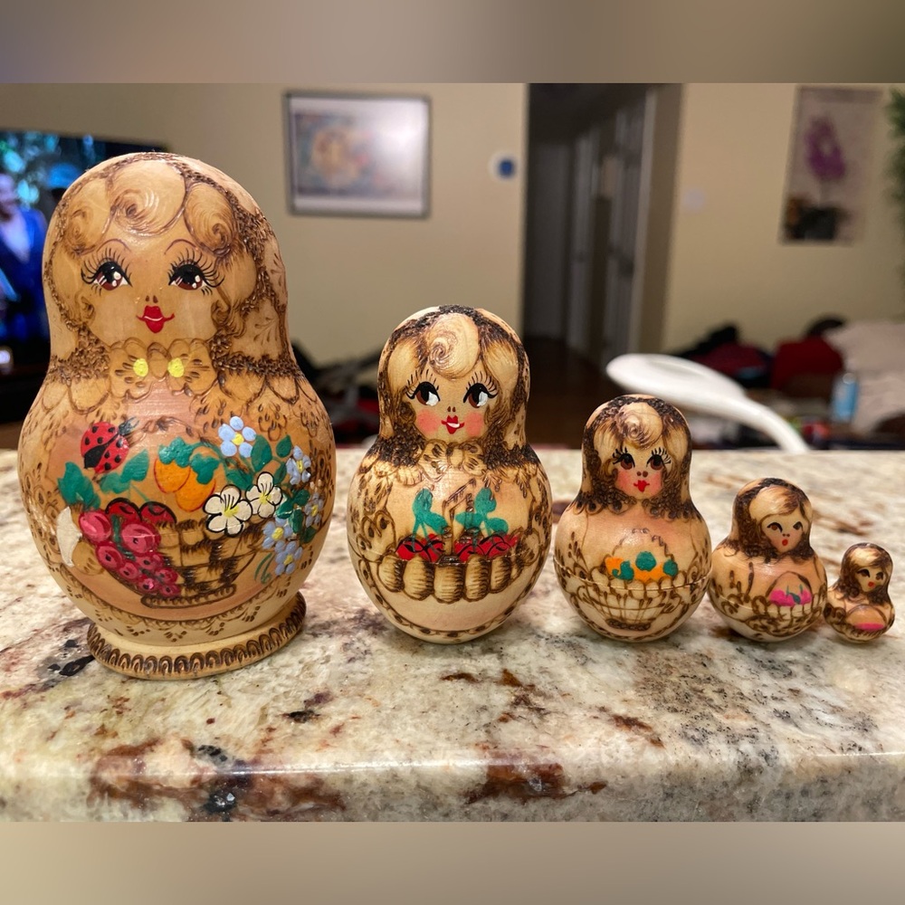 Vintage Matryoshka Nesting Dolls